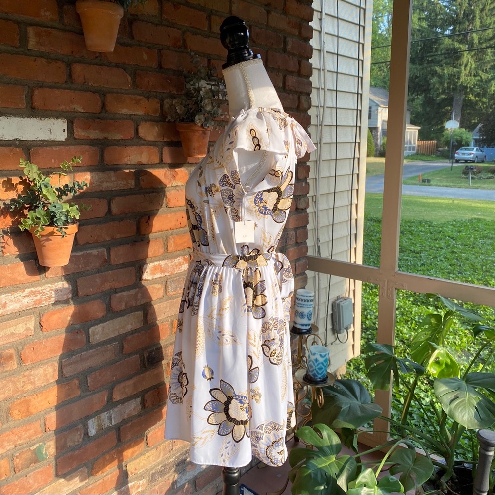 LC Lauren Conrad Pleated Fit & Flare Dress - Picture 3 of 5